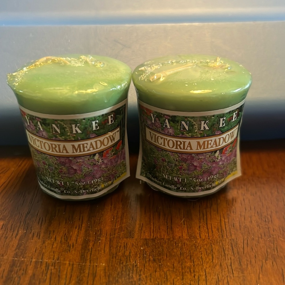Yankee Candle Victoria Meadow Votive Candles‎ -Very Rare and Retired